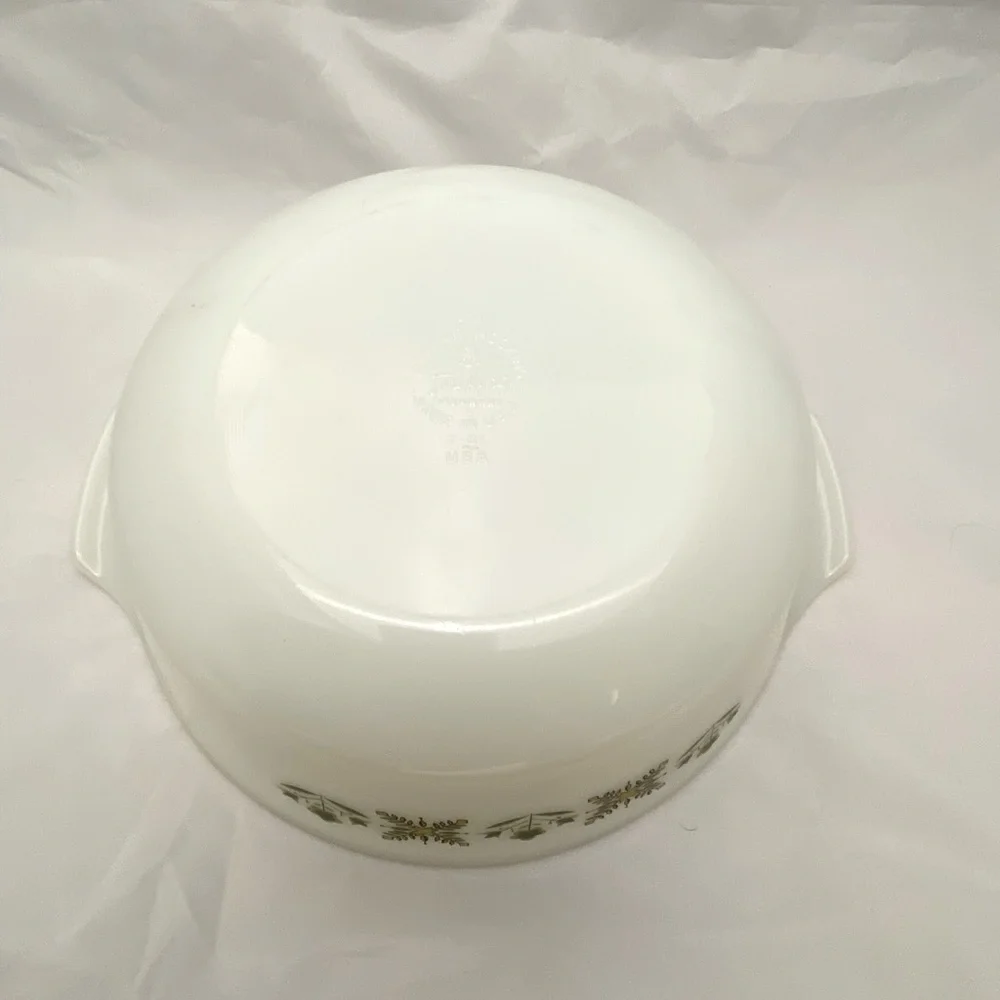 Anchor Hocking Fire King 429 Milk Glass Green Meadow 9